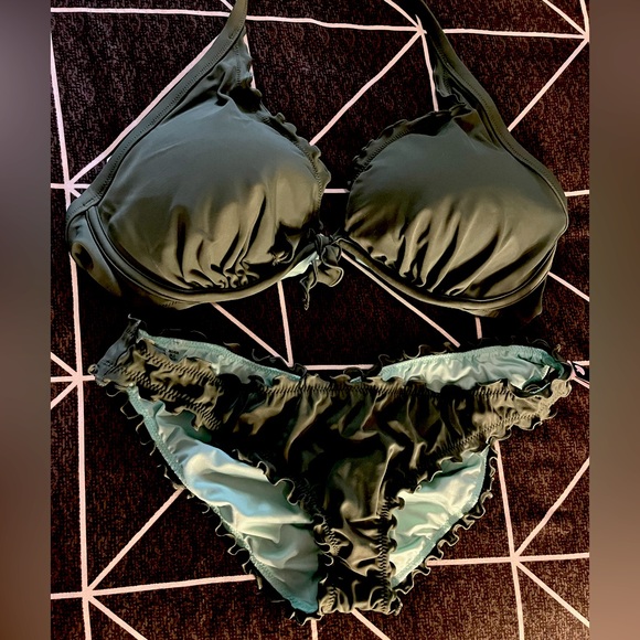 Victoria’s Secret SWIM Olive Bikini - Picture 1 of 1